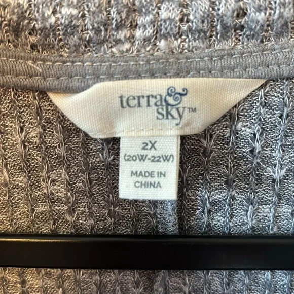 Terra & Sky cowl neck, gray long sleeve sweater size 2X (20W-22W) - Picture 3 of 6